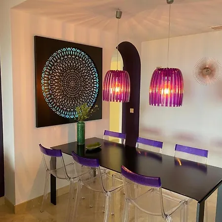 Apartment Wow! *